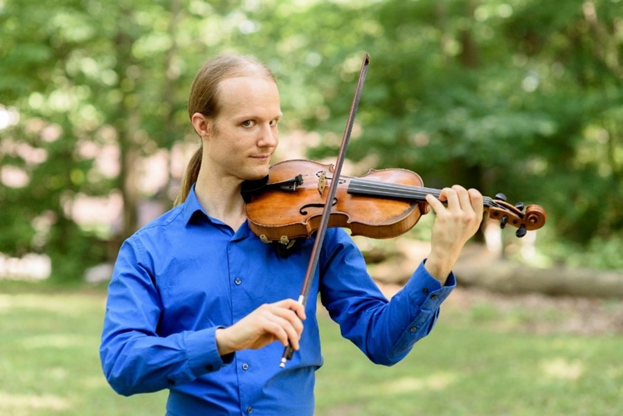violinst paul bagley