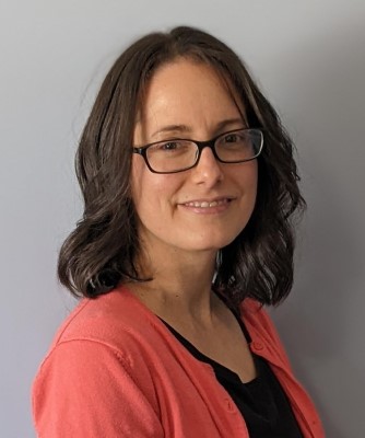 A professional headshot of CSM professor Lisa Gonzalez